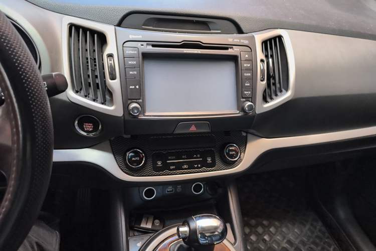 Used Kia Sportage R 2015 2.0L Automatic Two-Wheel Drive DLX Model Audio And AC Panel
