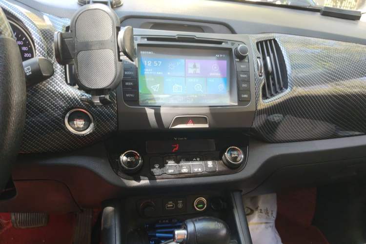 Used Kia Sportage R 2015 2.0L Automatic Two-Wheel Drive DLX Model Audio And AC Panel