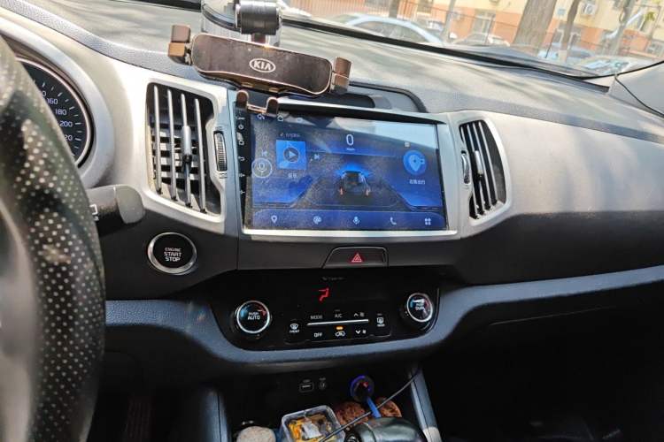Used Kia Sportage R 2015 2.0L Automatic Two-Wheel Drive DLX Model Audio And AC Panel