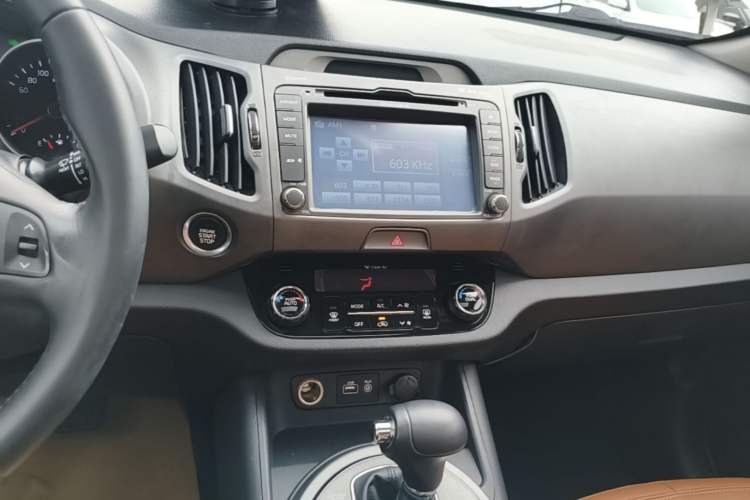 Used Kia Sportage R 2015 2.0L Automatic Two-Wheel Drive GLS Audio And AC Panel