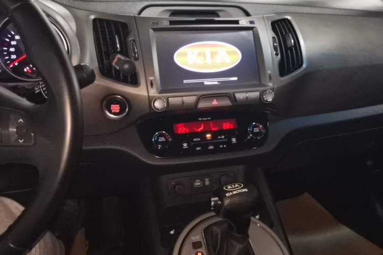 Used Kia Sportage R 2015 2.0L Automatic Two-Wheel Drive DLX Model Audio And AC Panel