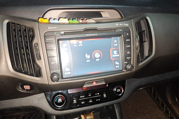 Used Kia Sportage R 2015 2.0L Automatic Two-Wheel Drive DLX Model Audio And AC Panel
