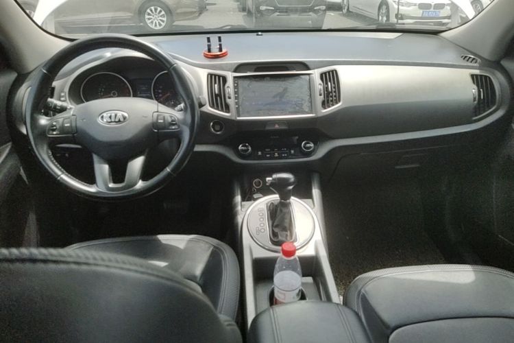 Used Kia Sportage R 2015 2.0L Automatic Two-Wheel Drive GLS Center Console