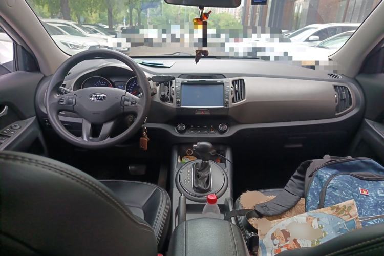 Used Kia Sportage R 2015 2.0L Automatic Two-Wheel Drive GL Center Console