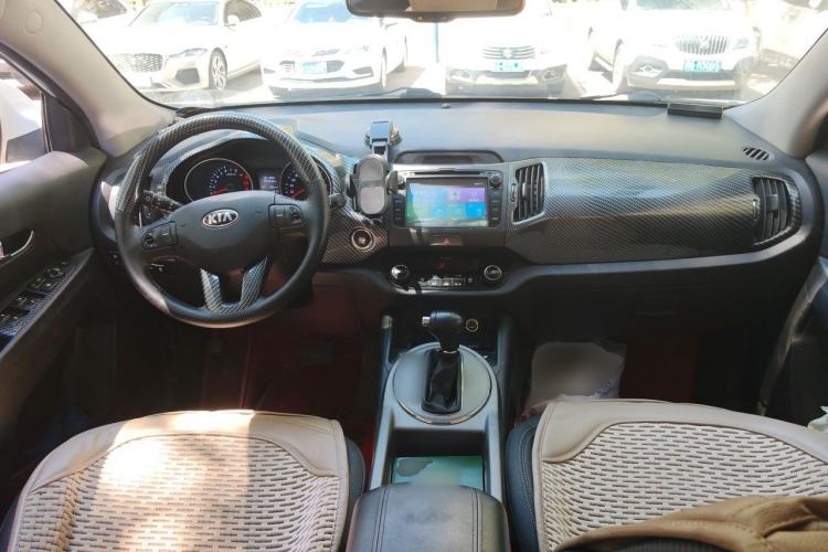 Used Kia Sportage R 2015 2.0L Automatic Two-Wheel Drive DLX Model Center Console