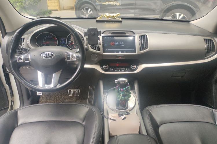 Used Kia Sportage R 2015 2.0L Automatic Two-Wheel Drive DLX Model Center Console