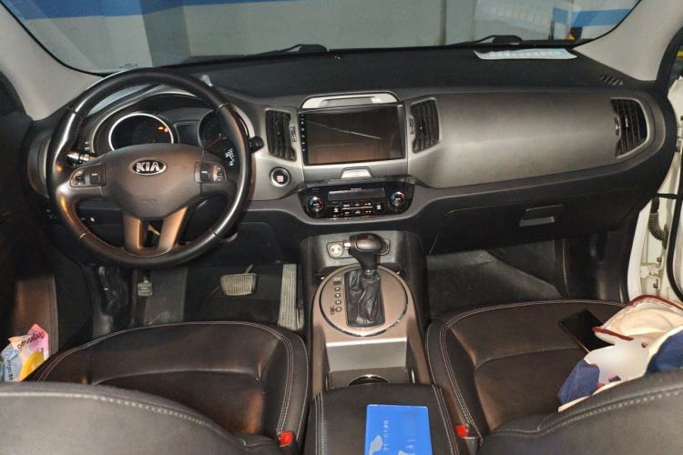 Used Kia Sportage R 2015 2.0L Automatic Two-Wheel Drive DLX Model Center Console