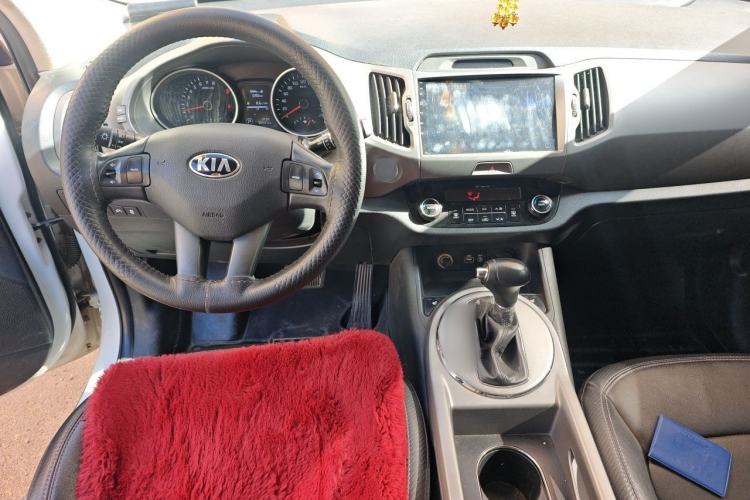 Used Kia Sportage R 2015 2.0L Automatic Two-Wheel Drive DLX Model Center Console
