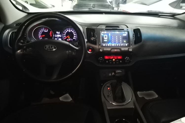 Used Kia Sportage R 2015 2.0L Automatic Two-Wheel Drive DLX Model Center Console