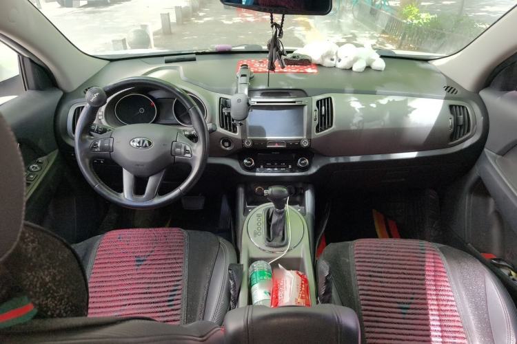 Used Kia Sportage R 2015 2.0L Automatic Two-Wheel Drive DLX Model Center Console