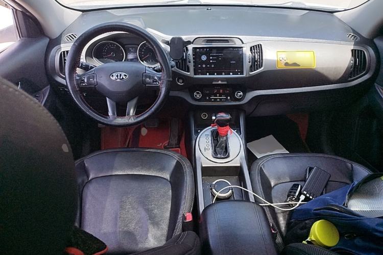 Used Kia Sportage R 2015 2.0L Automatic Two-Wheel Drive DLX Model Center Console