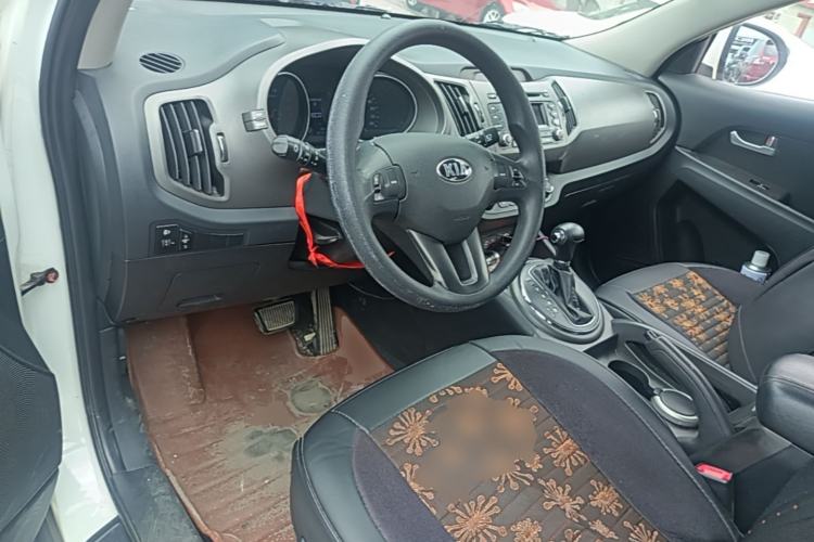 Used Kia Sportage R 2015 2.0L Automatic Two-Wheel Drive GL Center Console