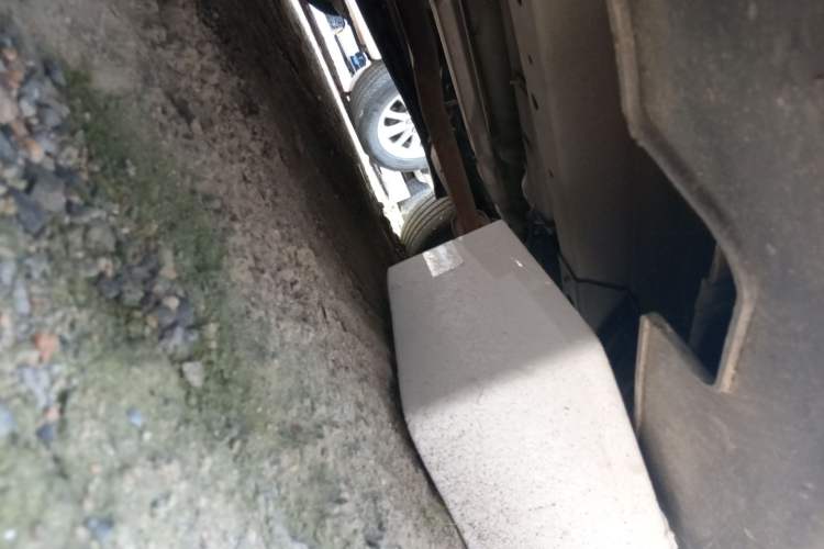 Used Kia Sportage R 2015 2.0L Automatic Two-Wheel Drive DLX Model Chassis Front Left