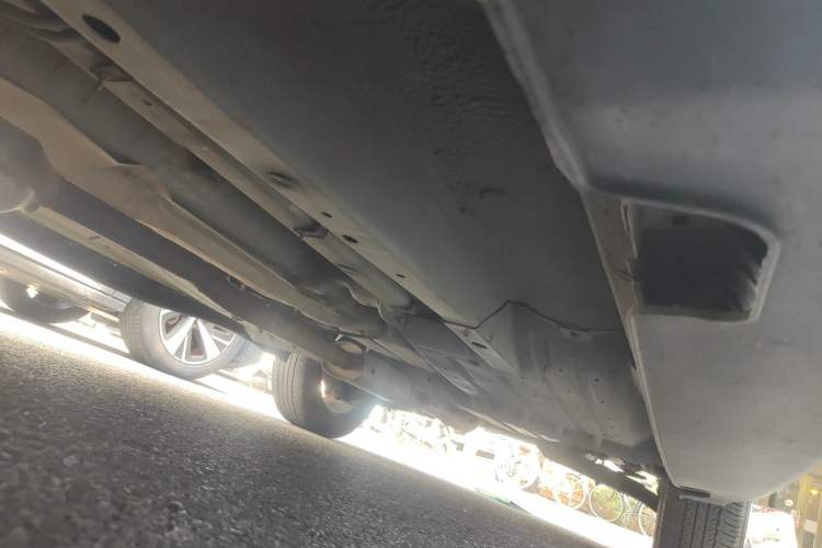 Used Kia Sportage R 2015 2.0L Automatic Two-Wheel Drive DLX Model Chassis Front Left