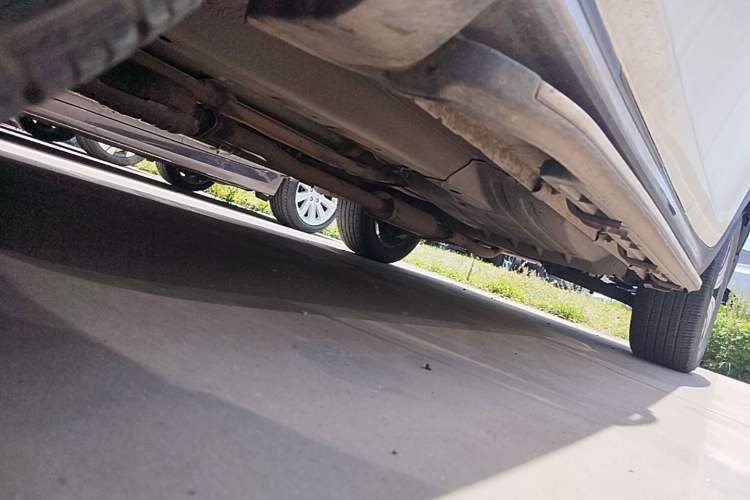 Used Kia Sportage R 2015 2.0L Automatic Two-Wheel Drive DLX Model Chassis Front Left