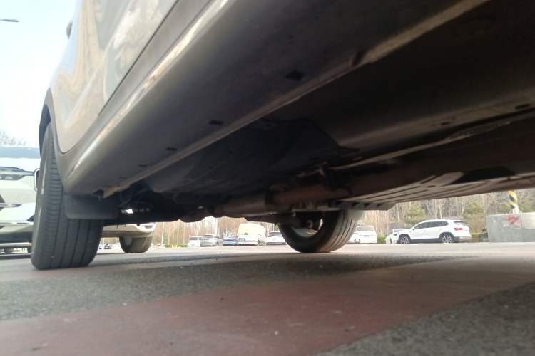 Used Kia Sportage R 2015 2.0L Automatic Two-Wheel Drive DLX Model Chassis Front Right