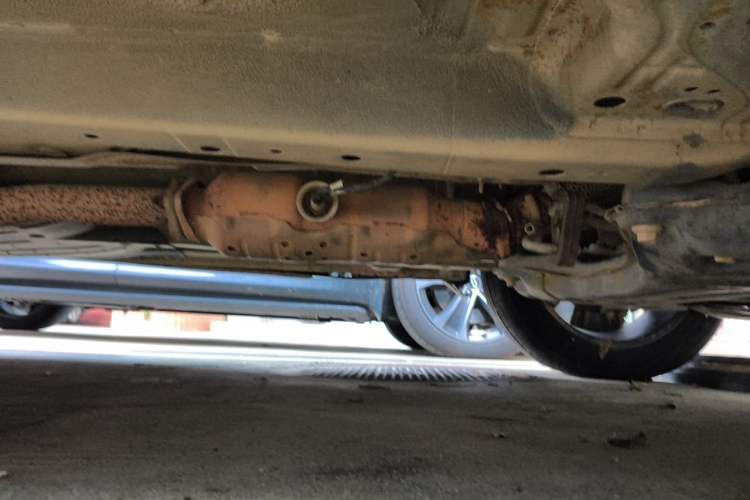 Used Kia Sportage R 2015 2.0L Automatic Two-Wheel Drive DLX Model Chassis Front Right