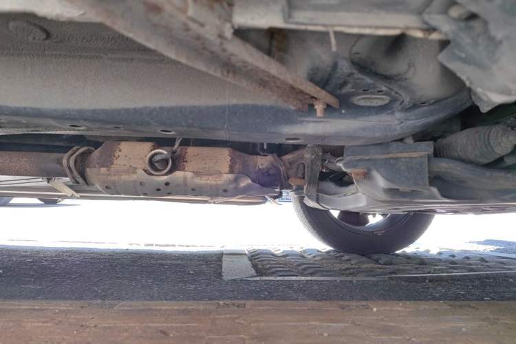 Used Kia Sportage R 2015 2.0L Automatic Two-Wheel Drive DLX Model Chassis Front Right