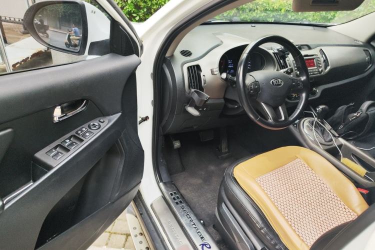 Used Kia Sportage R 2015 2.0L Automatic Two-Wheel Drive DLX Model Driver Seat