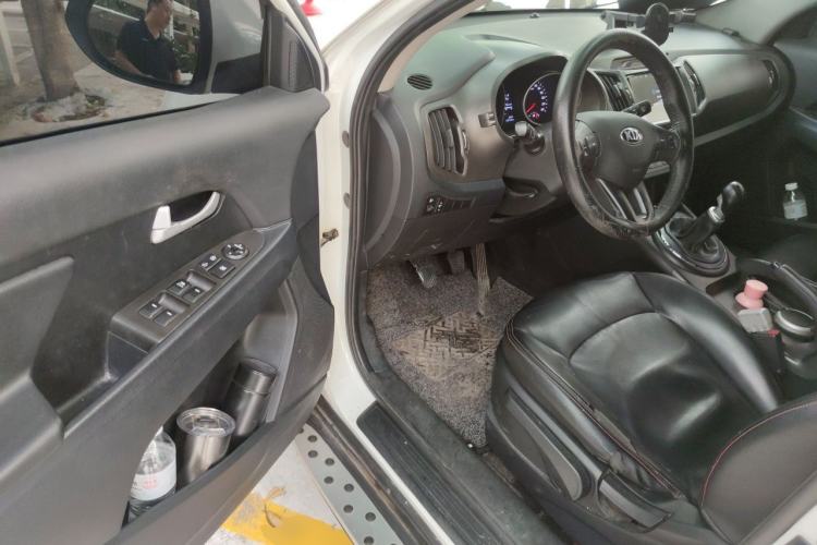 Used Kia Sportage R 2015 2.0L Manual Two-Wheel Drive GL Model Driver Seat