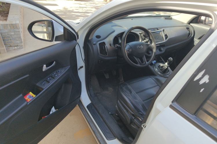 Used Kia Sportage R 2015 2.0L Manual Two-Wheel Drive GL Model Driver Seat
