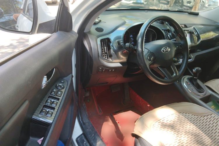 Used Kia Sportage R 2015 2.0L Automatic Two-Wheel Drive DLX Model Driver Seat