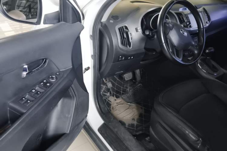 Used Kia Sportage R 2015 2.0L Automatic Two-Wheel Drive GLS Driver Seat