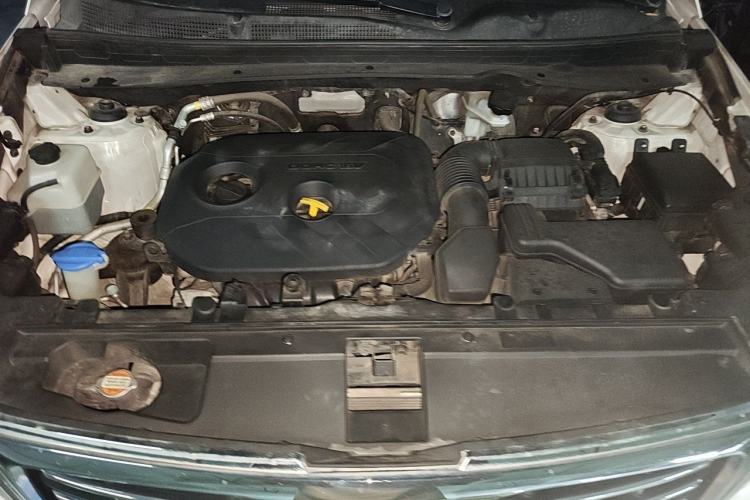 Used Kia Sportage R 2015 2.0L Automatic Two-Wheel Drive GLS Engine Bay