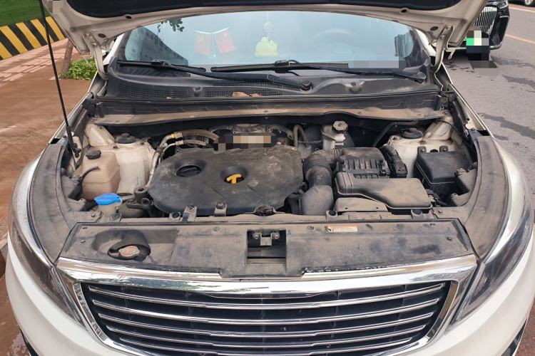 Used Kia Sportage R 2015 2.0L Automatic Two-Wheel Drive DLX Model Engine Bay