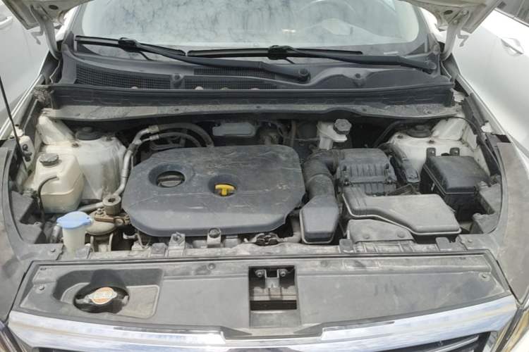 Used Kia Sportage R 2015 2.0L Automatic Two-Wheel Drive GLS Engine Bay
