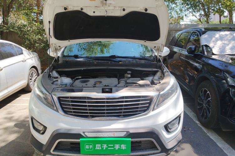 Used Kia Sportage R 2015 2.0L Automatic Two-Wheel Drive DLX Model Engine Bay