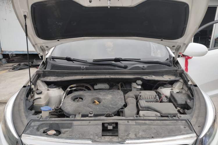 Used Kia Sportage R 2015 2.0L Automatic Two-Wheel Drive GL Engine Bay