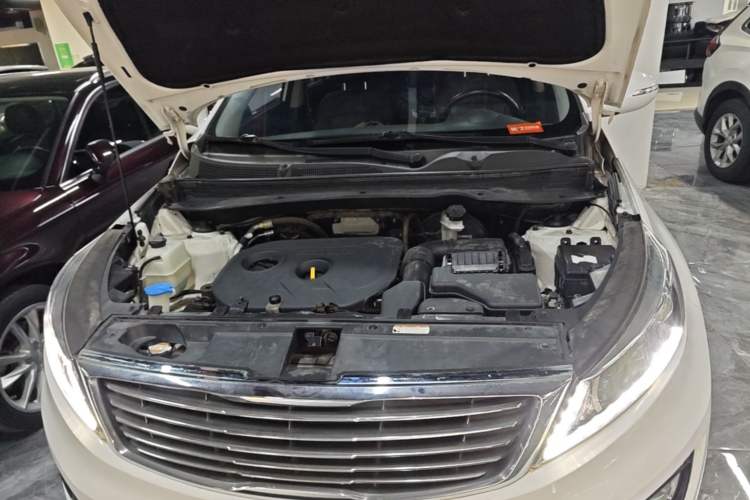 Used Kia Sportage R 2015 2.0L Automatic Two-Wheel Drive GLS Engine Bay