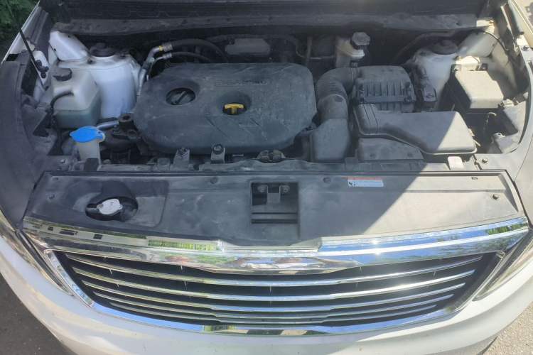 Used Kia Sportage R 2015 2.0L Automatic Two-Wheel Drive GLS Engine Bay