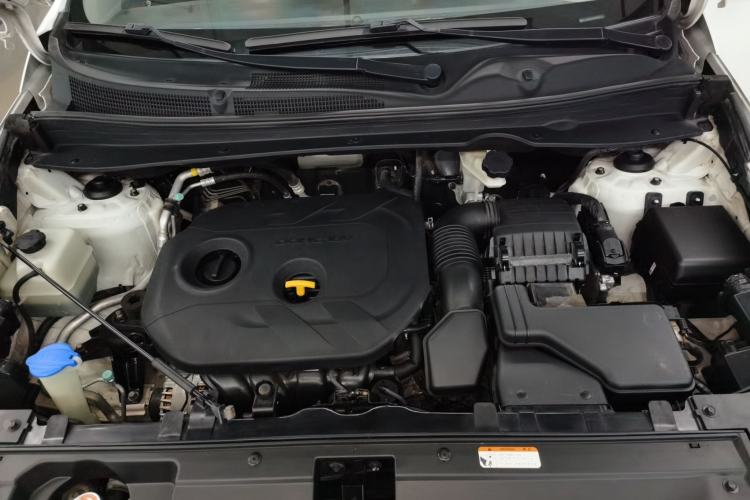 Used Kia Sportage R 2015 2.0L Automatic Two-Wheel Drive DLX Model Engine Bay