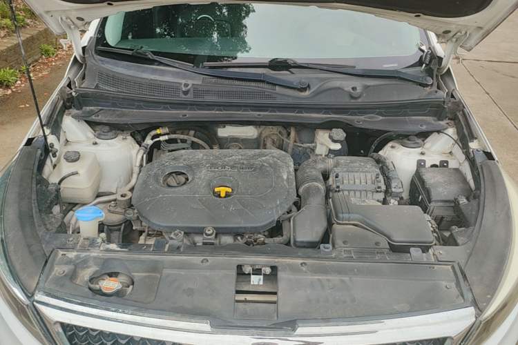 Used Kia Sportage R 2015 2.0L Automatic Two-Wheel Drive GL Engine Bay