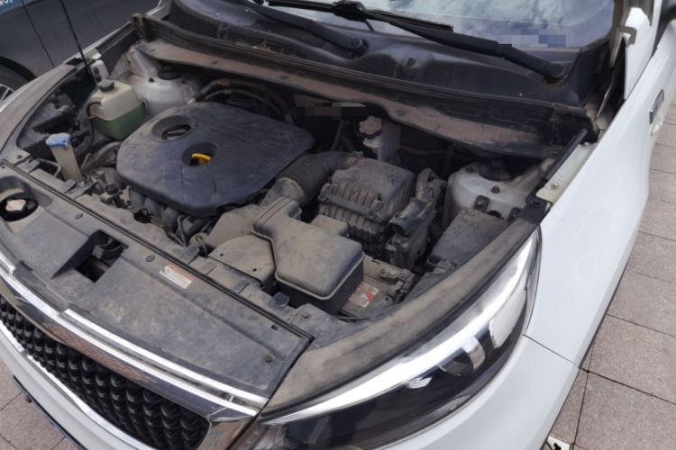 Used Kia Sportage R 2015 2.0L Manual Two-Wheel Drive GL Model Engine Bay Left