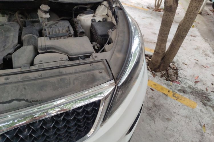 Used Kia Sportage R 2015 2.0L Manual Two-Wheel Drive GL Model Engine Bay Left