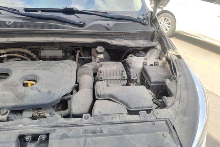 Used Kia Sportage R 2015 2.0L Automatic Two-Wheel Drive DLX Model Engine Bay Left