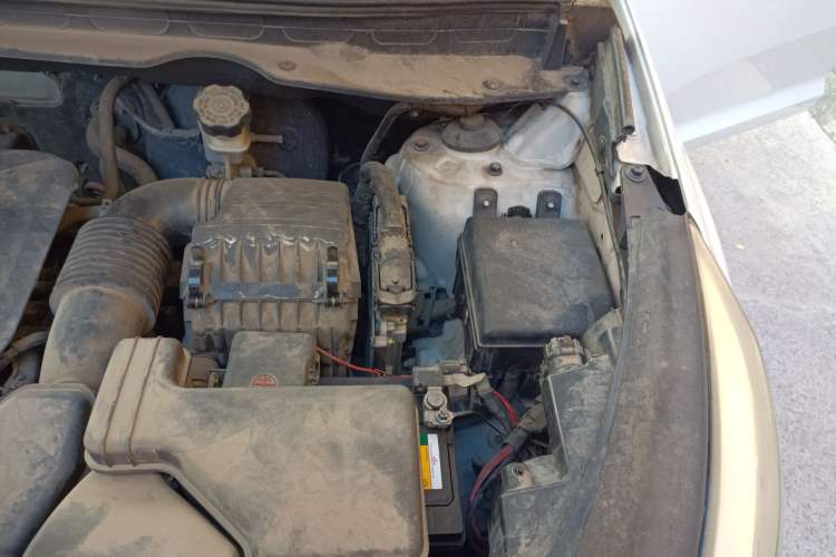 Used Kia Sportage R 2015 2.0L Automatic 2WD Premium Edition Engine Bay Left