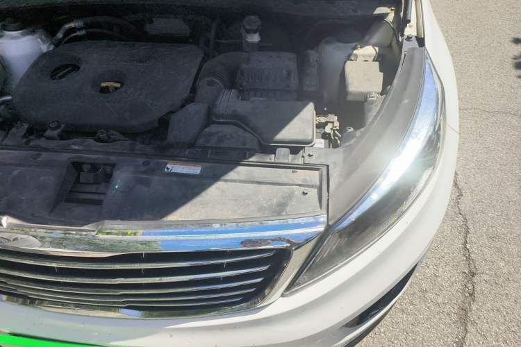 Used Kia Sportage R 2015 2.0L Automatic Two-Wheel Drive GLS Engine Bay Left