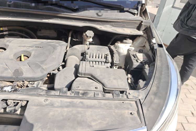 Used Kia Sportage R 2015 2.0L Automatic 2WD Premium Edition Engine Bay Left