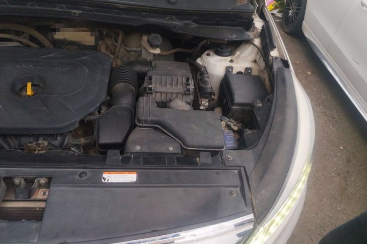 Used Kia Sportage R 2015 2.0L Manual Two-Wheel Drive GL Model Engine Bay Left