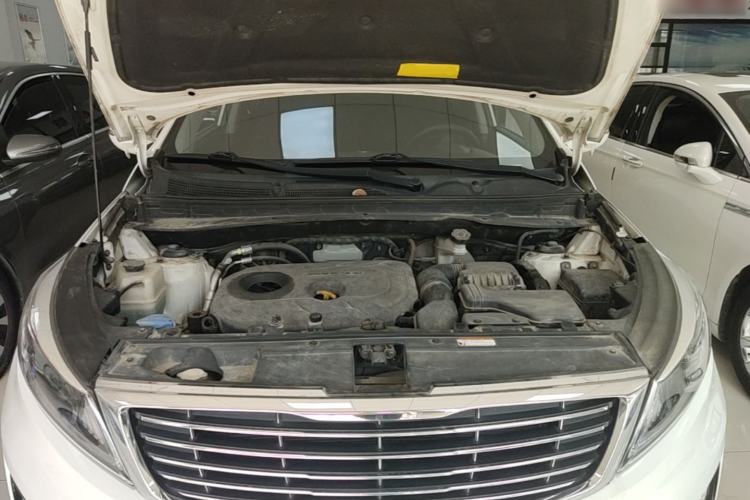 Used Kia Sportage R 2015 2.0L Automatic Two-Wheel Drive DLX Model Engine Bay