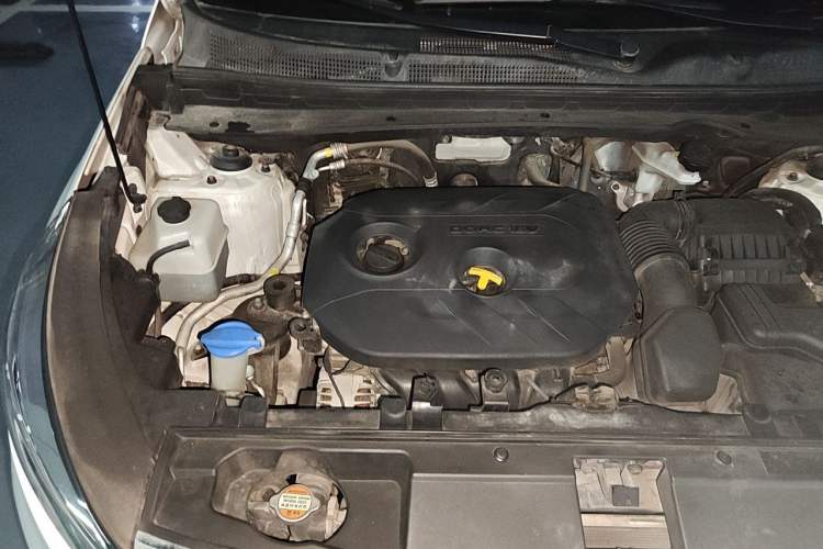 Used Kia Sportage R 2015 2.0L Automatic Two-Wheel Drive GLS Engine Bay Right