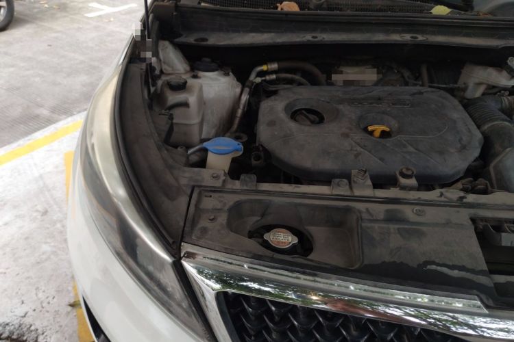Used Kia Sportage R 2015 2.0L Manual Two-Wheel Drive GL Model Engine Bay Right