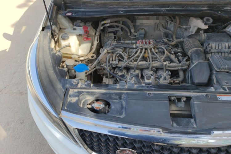 Used Kia Sportage R 2015 2.0L Manual Two-Wheel Drive GL Model Engine Bay Right