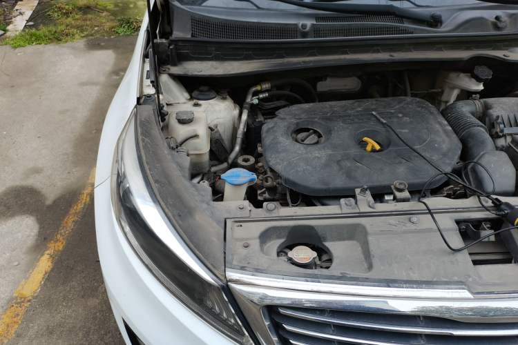 Used Kia Sportage R 2015 2.0L Automatic Two-Wheel Drive GLS Engine Bay Right