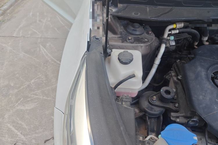 Used Kia Sportage R 2015 2.0L Automatic Two-Wheel Drive GL Engine Bay Right