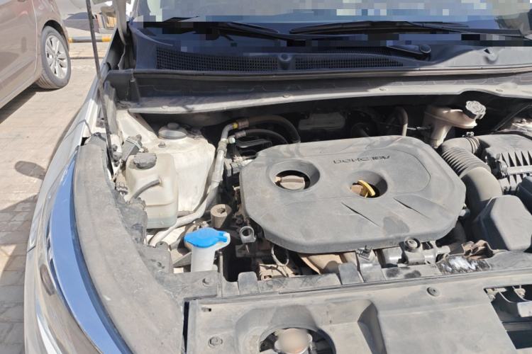 Used Kia Sportage R 2015 2.0L Automatic 2WD Premium Edition Engine Bay Right